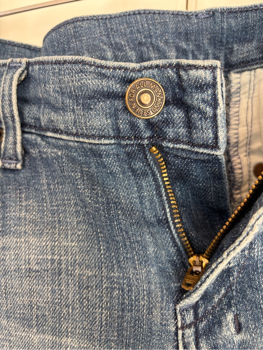 7 For All Mankind Women's Light Blue Dojo Wide Crop Jeans Size 26 - Picture 6 of 6